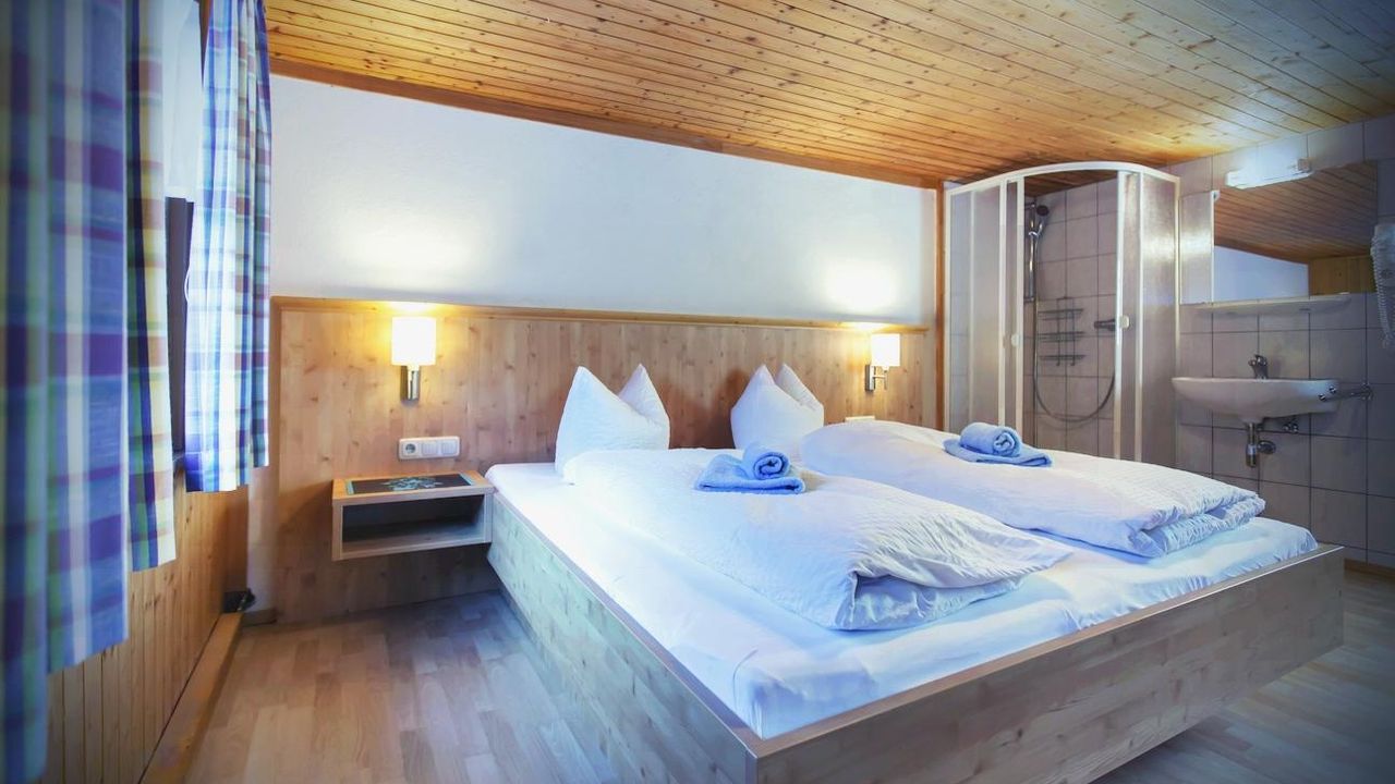 FW 10-12/1 I Schlafzimmer FW 10-12/1 I Schlafzimmer